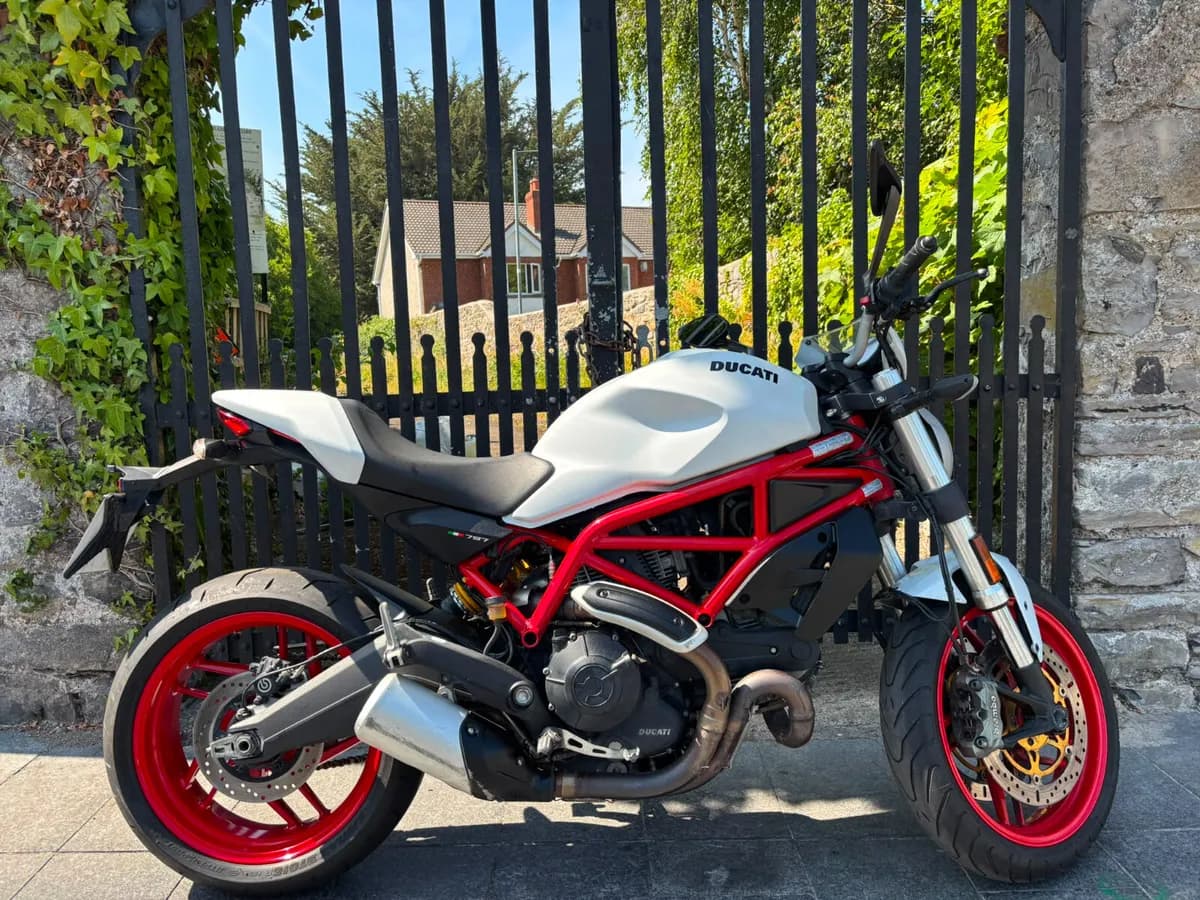 2017 Ducati Monster 796 for sale in Dublin — 2017 Ducati Monster 796